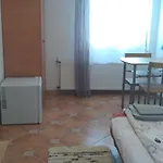 Goscinne Jaskolcze Gniazdo *