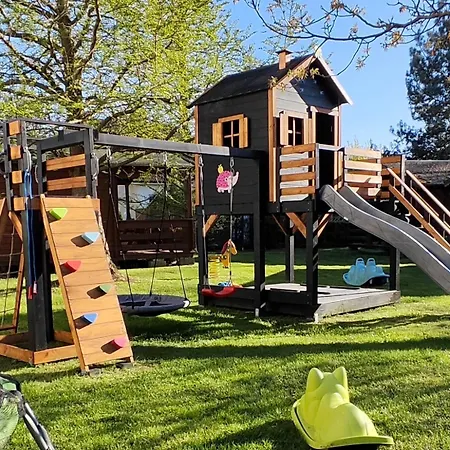 Goscinne Jaskolcze Gniazdo Kwatera prywatna Dziwnówek