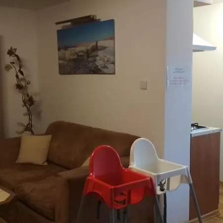 Goscinne Jaskolcze Gniazdo *