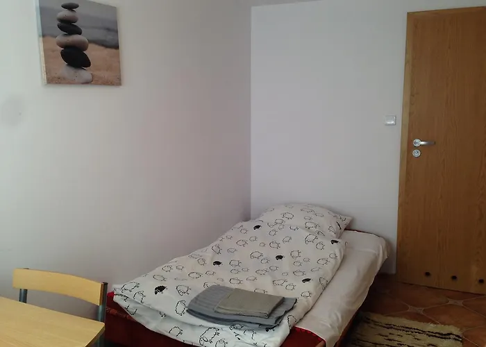 Goscinne Jaskolcze Gniazdo *