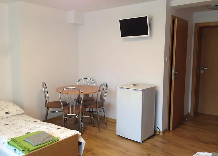 Goscinne Jaskolcze Gniazdo Homestay Dziwnowek
